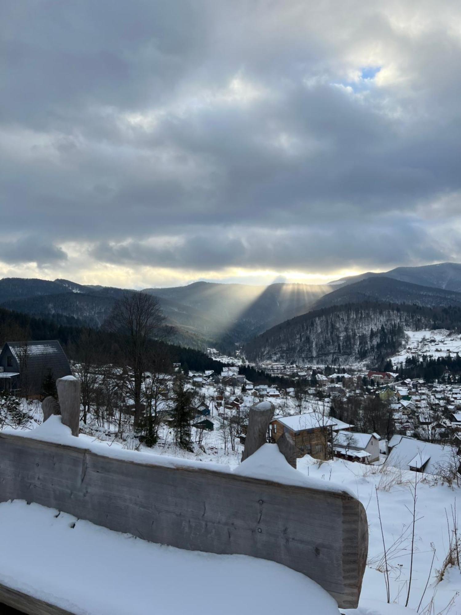 Karpatski Dzherela Yaremche Exterior foto